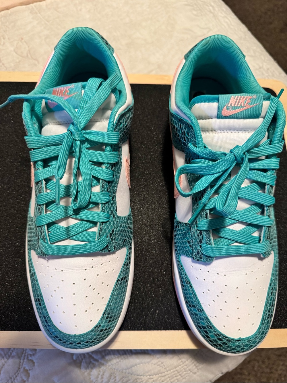 Nike Men's Teal White Athletic Sneakers